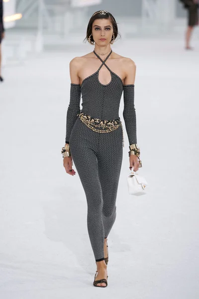Look 8